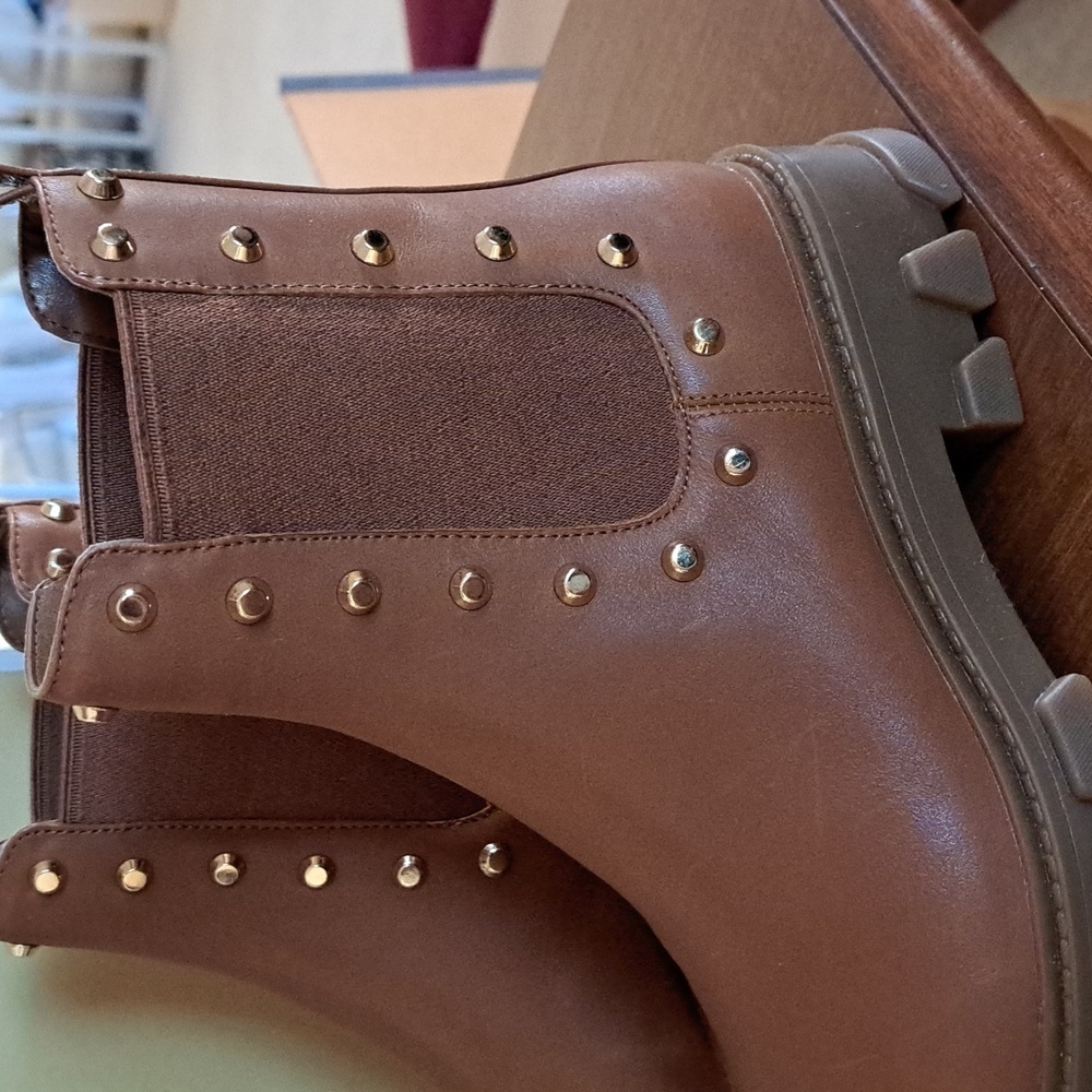 FLASH SALE Michael Kors genuine Lether Upper ridley gore bootie 6M - Picture 2 of 9